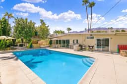 Banana Cabana' Palm Springs Pool Pad with Treehouse!