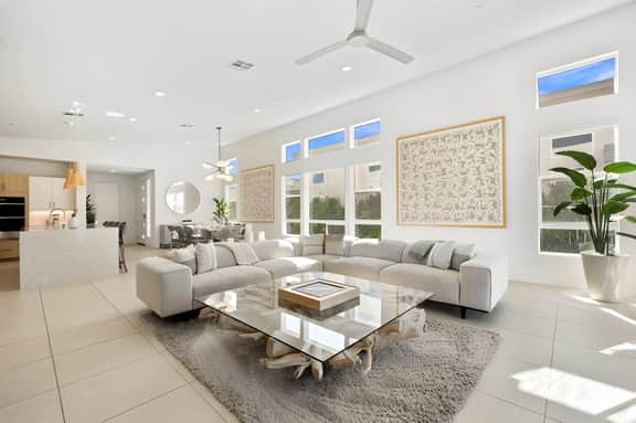 Huntley House' Swanky Desert Modernism