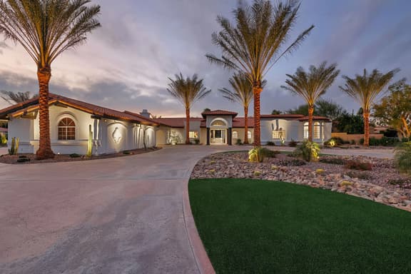 Desert Court Dreams' Pickleball, Mini Golf & More!